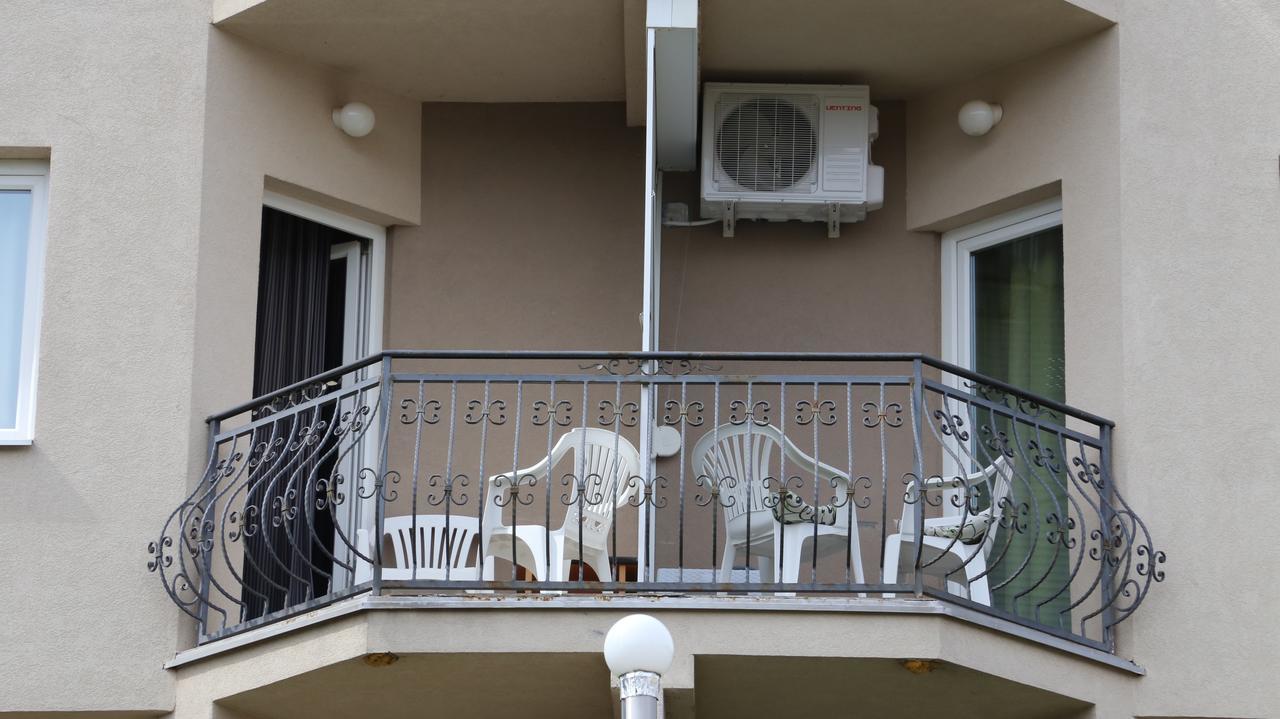 Apartments Vila Vrdnik Exterior foto